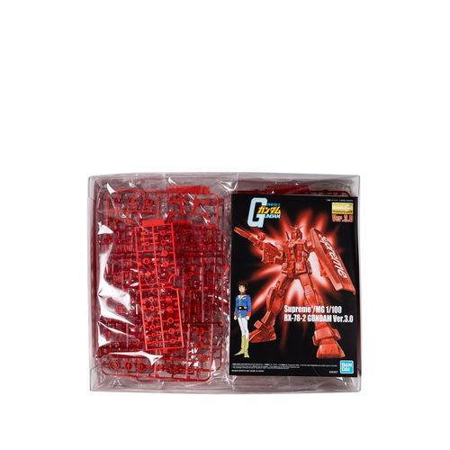 Supreme MG 1/100 RX-78-2 GUNDAM Ver. 3.0 Action Figure