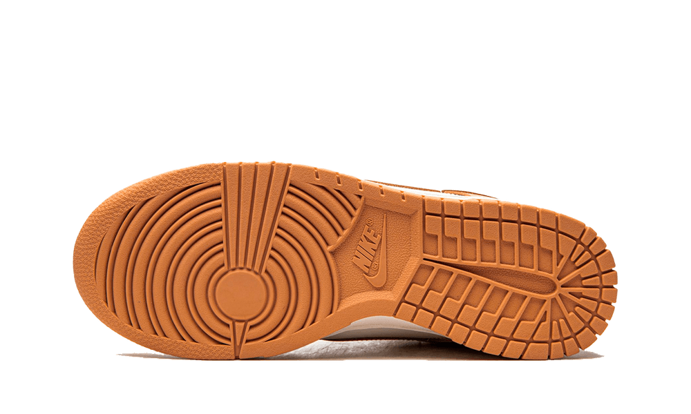 Nike Dunk Low harvest moon